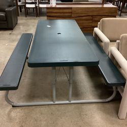Picnic Table 