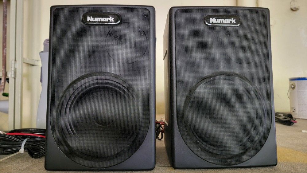 Numark NPM5 DJ Monitors
