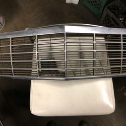 1993 Cadillac Deville Front Grill