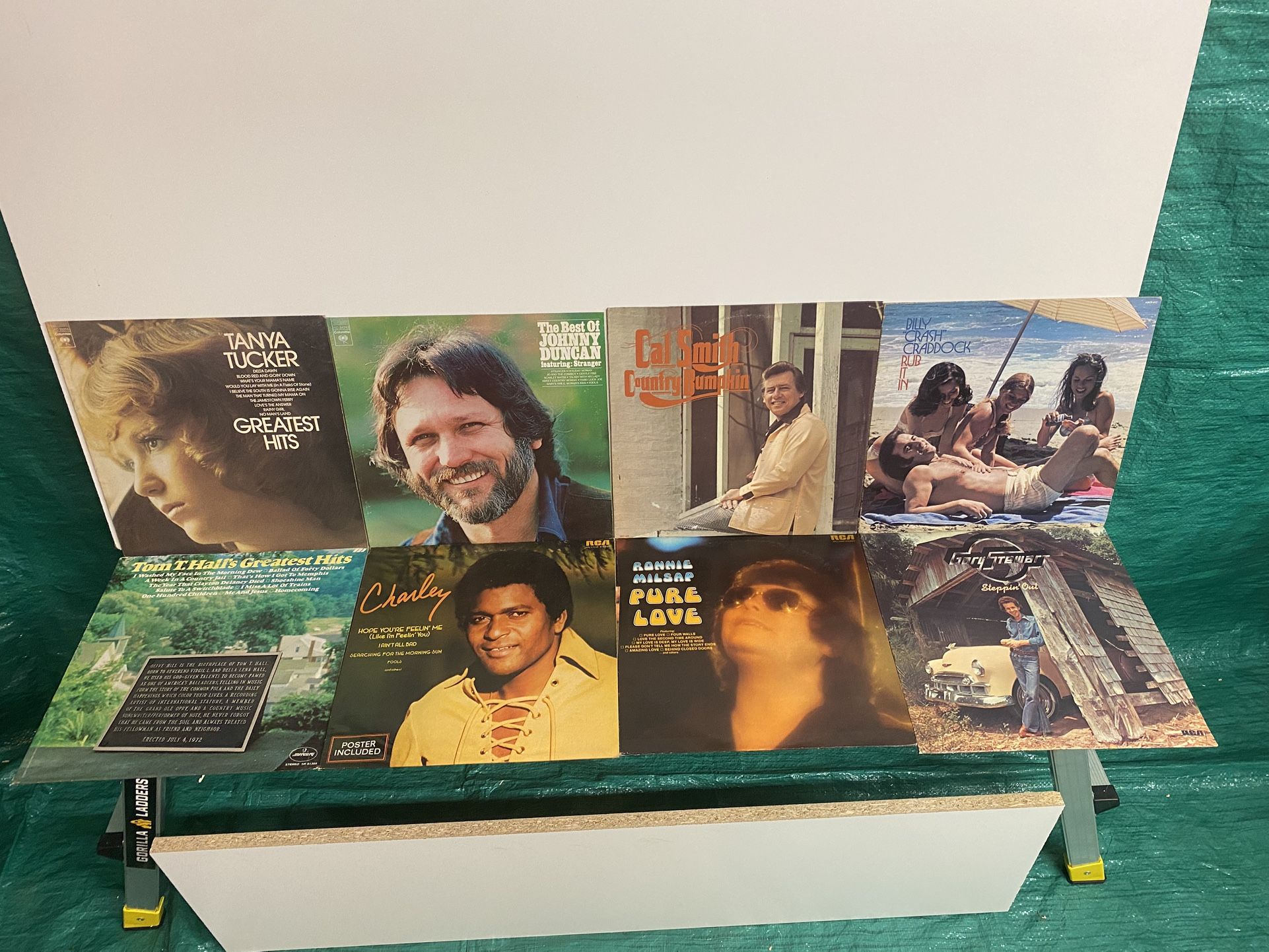 16 Country Music Albums 