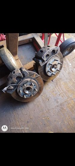 2013 Chevy Silverado complete front spindles