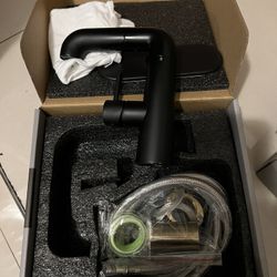 360 Rotating  Bathroom Basin Faucet(never Use )