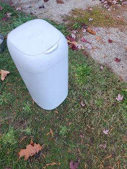 Baby diaper genie