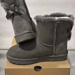New  Mini Bailey Ugg