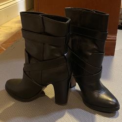 Pour La Victoire Bootie Size 5.5