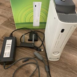 Microsoft Xbox 360 Arcade - Game Console 