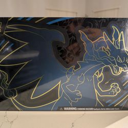 Pokemon Mega Charizard X ex Ultra-Premium Collection
