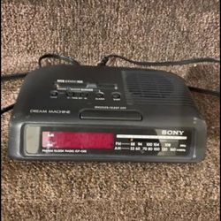 Dream Machine Alarm Clock Radio Works Well. TESTED!