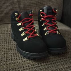 Filas Boot 6.5 Like New