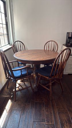Dining Table and 4 Chairs