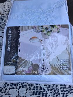 Betenburg Lace Table cloth NEW