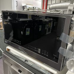 Microwave, 30’ Over The Range, Black Stainless Steel LG New Scratch 