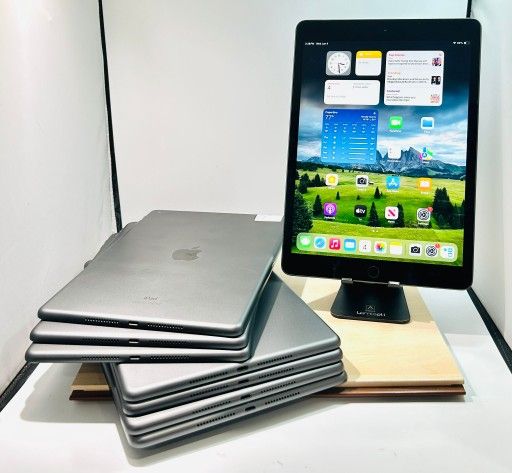 Apple iPad 8th Gen 32GB 10.2” Fully Functional $180 Each