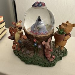 Pooh Bear And Piglet Music Box