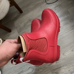 UGG women’s Chevonne Red 