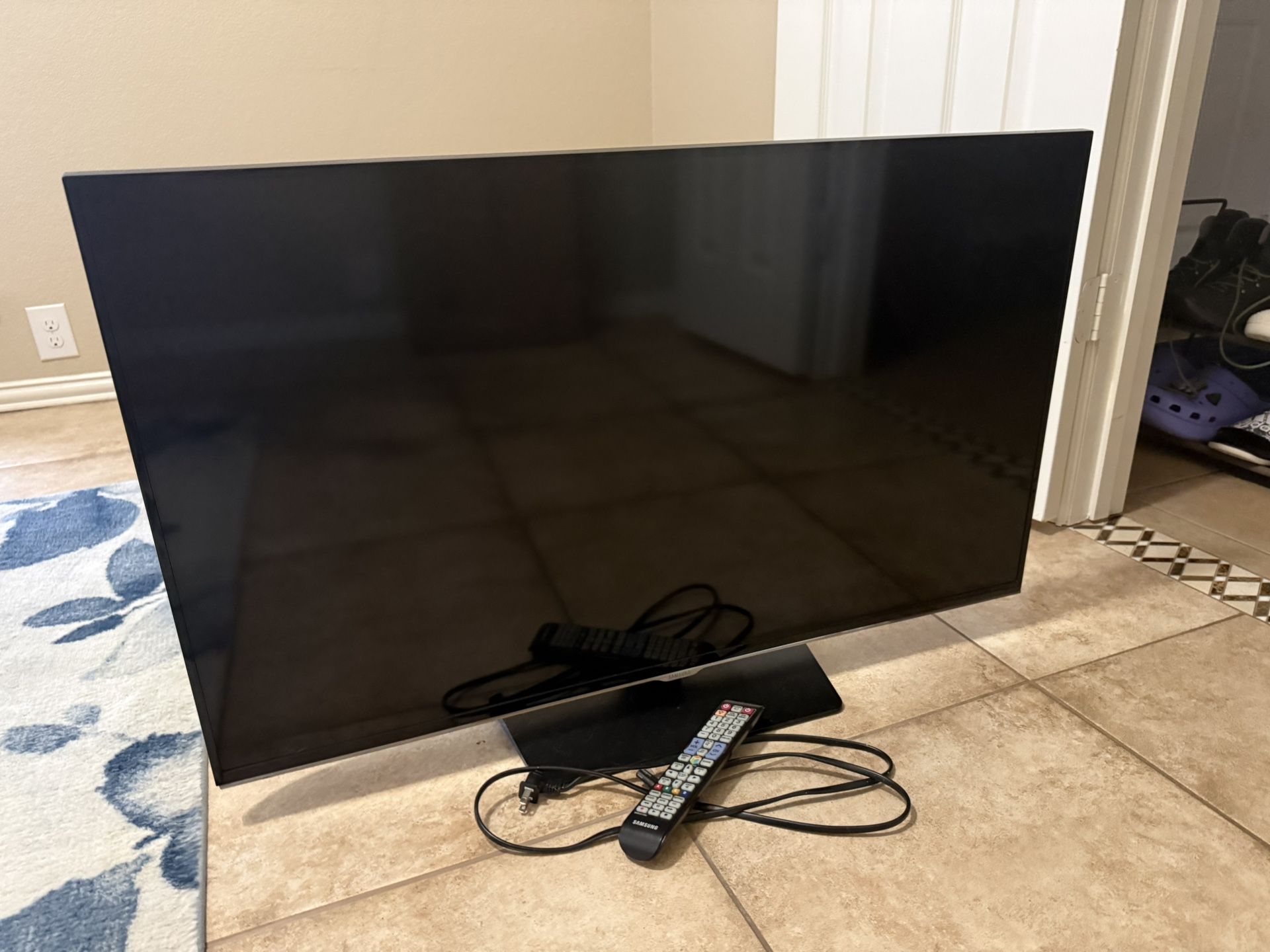 Samsung UN40H5500AFXZA Smart TV