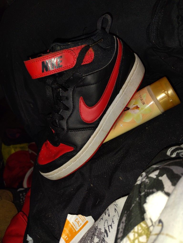 Retro Jordan 1 . ( Size 7.5) Black & Red