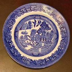 ✨Vintage Willow Royal Venton 9” inch Plate / Dish, made in Burslem, England