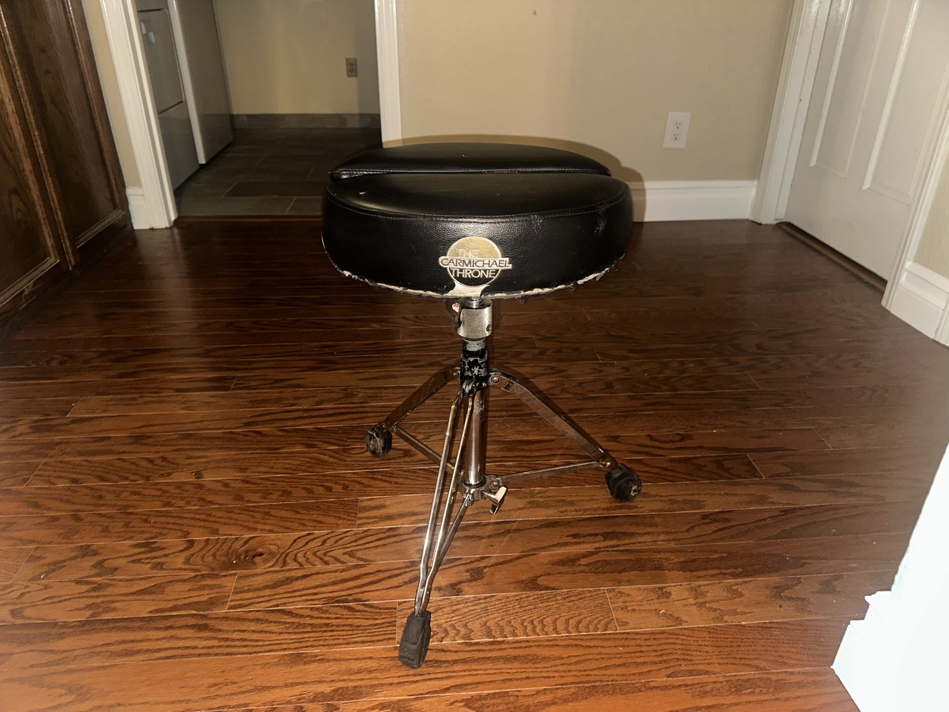 Charmichael Drum Throne