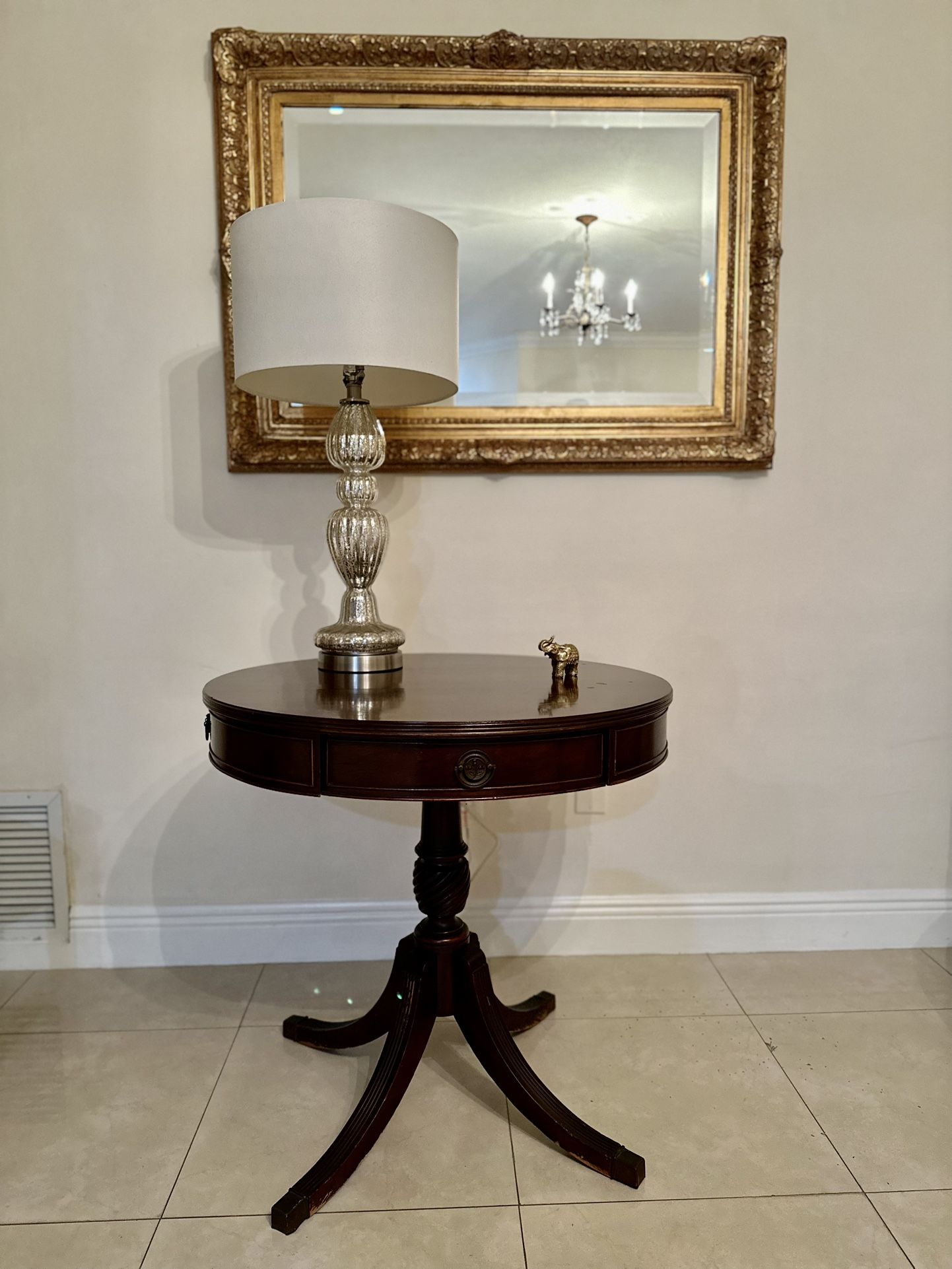 BRANDT Furniture of Character Round Table