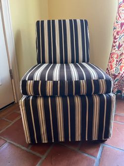 Crate & Barrel Accent Chair for Sale – $225