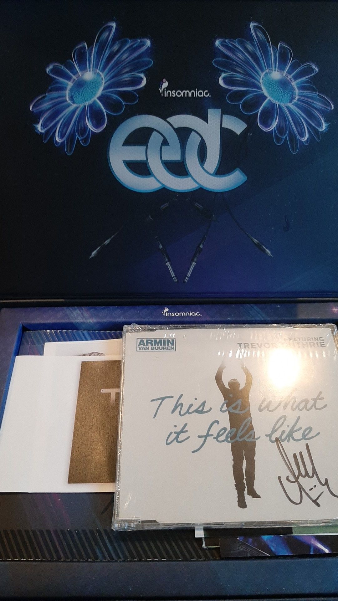 2013 EDC pack with armin van burren signed cd sealed!