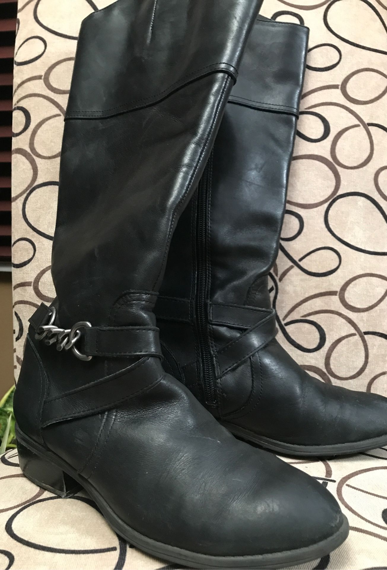 Ralph Lauren size 7 black leather riding boots