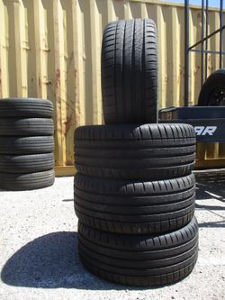 225/40/18 Michelin Pilot Sport 4 All Season Tires