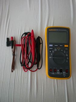 Fluke 17B+ plus Digital Multimeter