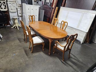 Dinning Table And 6 chairs