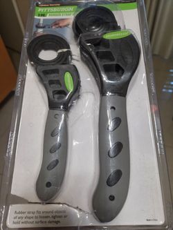 Pittsburgh 2-piece rubber strap wrench set