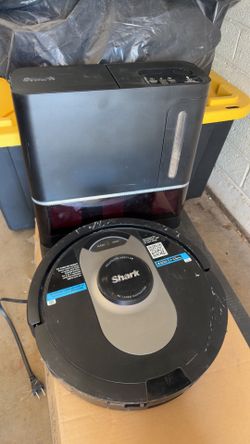 Shark AI Robot Vacuum with Self-Empty Base