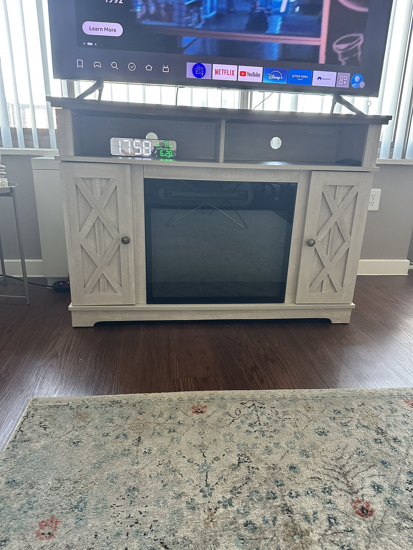 TV UNIT