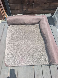 Dog bed in San Fernando 91340