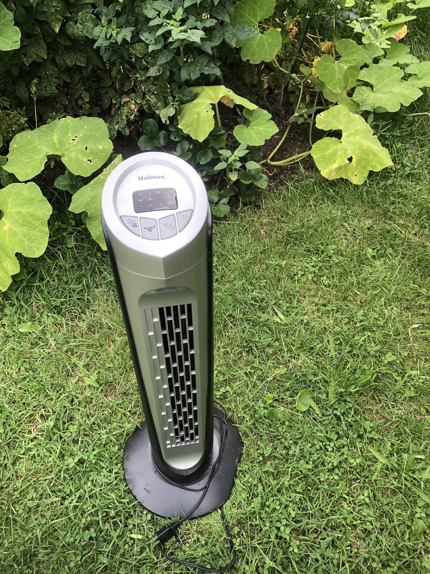 Very Good Condition Holmes Tower Fan