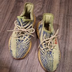Size  7 1/2- Adidas  Yeezy Boost 350 V2 