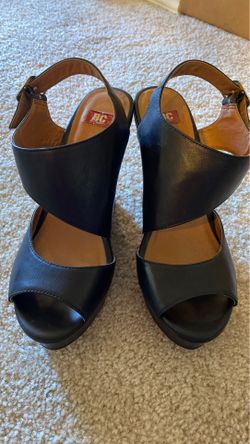 Leather shoes