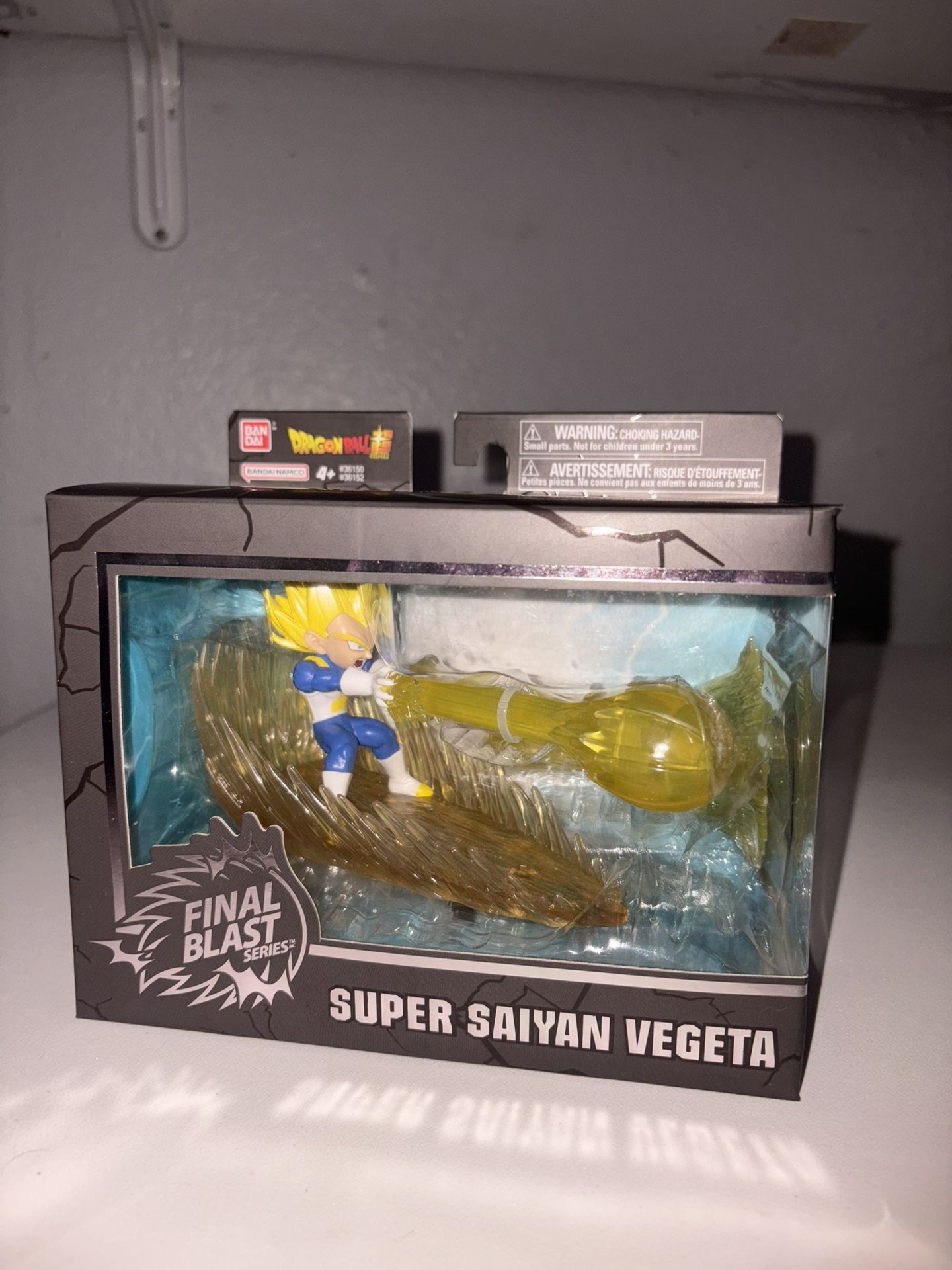 Bandai Dragon Ball Super Final Blast Series Super Saiyan Vegeta collectible figure