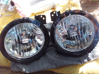 Set Of Automotive Lightning Jeep JL Halogen Headlights