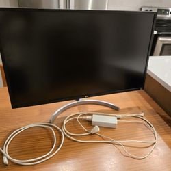 LG 32UK50T-W 32 Inch 4k Monitor (For Parts)