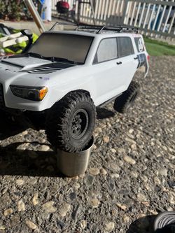 1/10 scale 4Runner crawl/trail