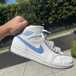 Air Jordan Retro 1 Mid