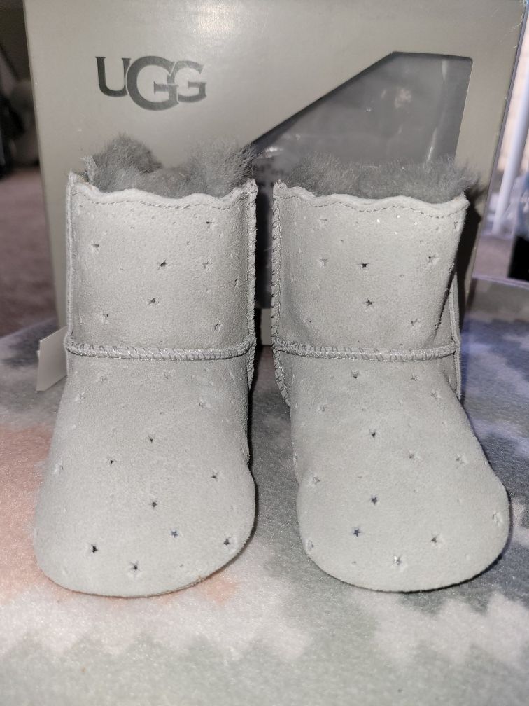 👣UGG NEW INFANT BOOTS SMALL 02/03
