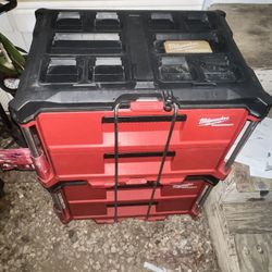 Milwaukee Pack Out Boxes & Milwaukee Socket Sets.