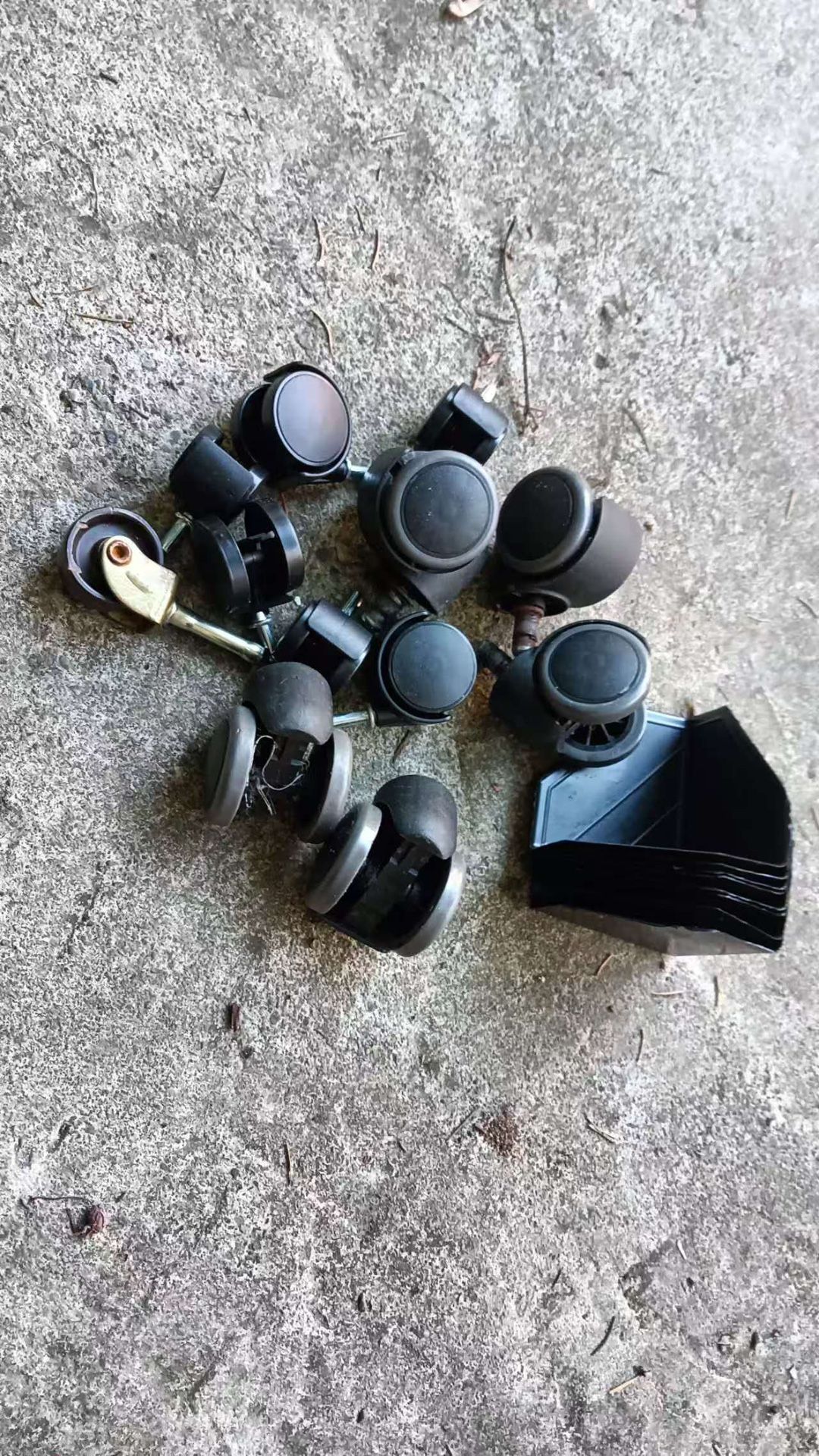 Free Funiture Wheels