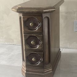 Vintage Victorian 3 Drawer Nightstand End Table
