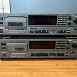 Sony PCM-2300 DAT Digital Audio Tape Recorder w/Rack Kit