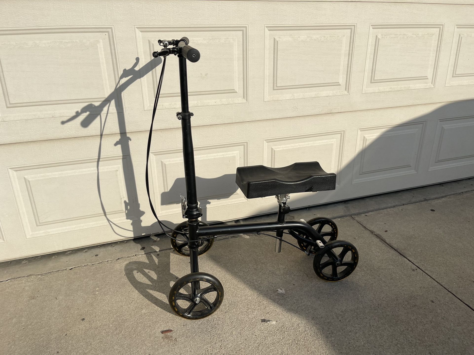 Knee Scooter