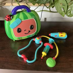 CoComelon Musical Doctor Checkup Play Set