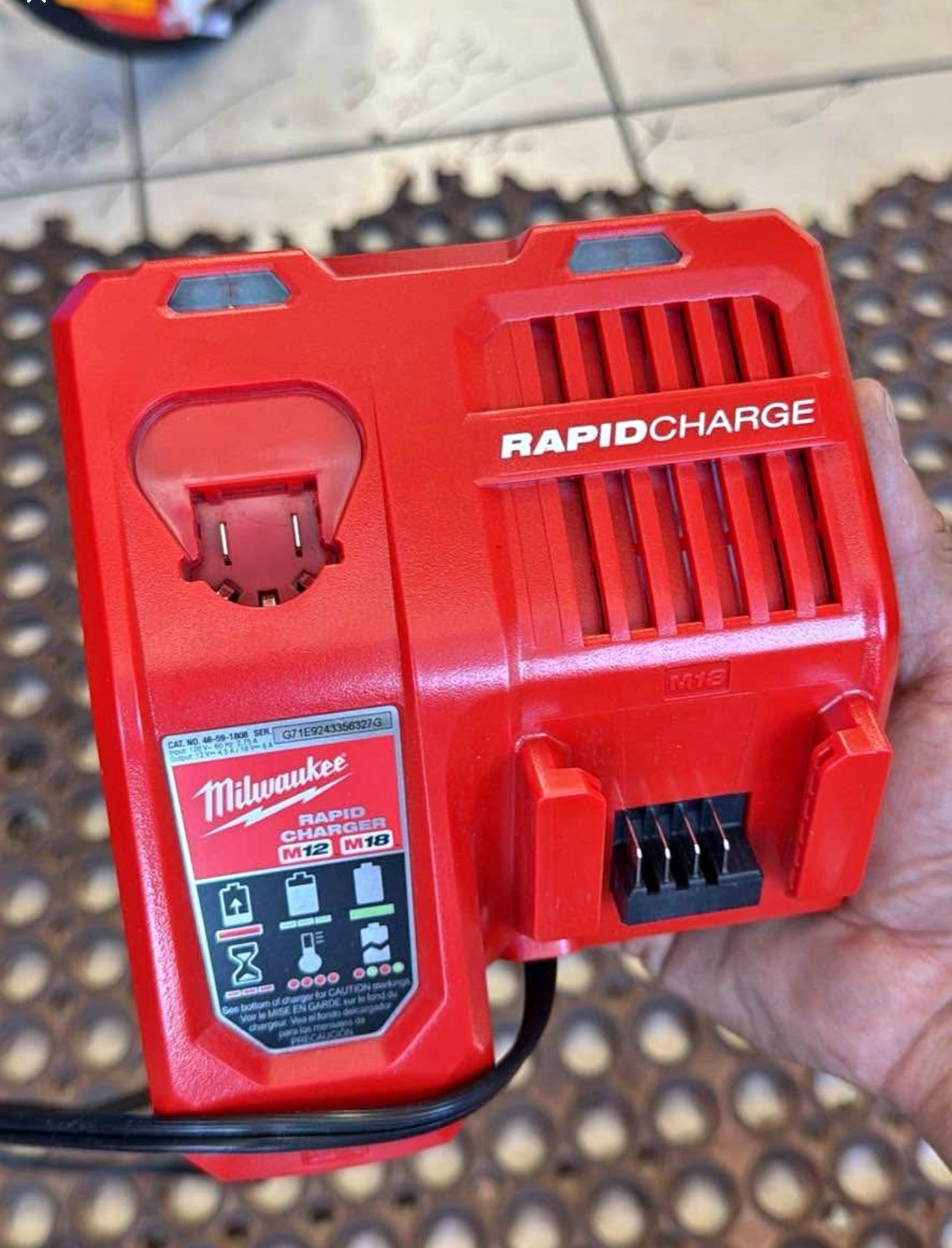 Milwaukee M12/M18 Rapid Charger
